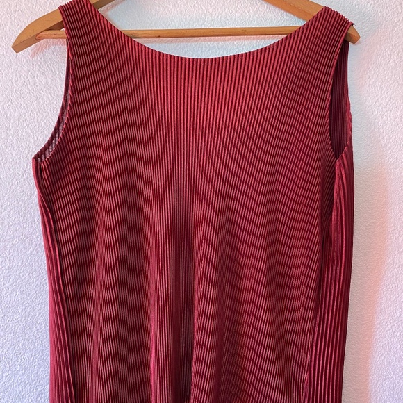 Pleated Silky sleeveless top/blouse vintage - Picture 2 of 4